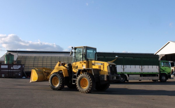 活躍するショベルカー