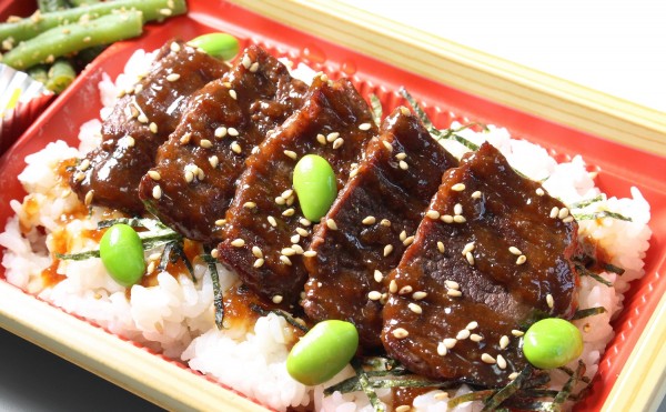 ６月１３日（土）２か所、トヨニシファーム店頭直売、帯広地方卸売市場で実演販売します。