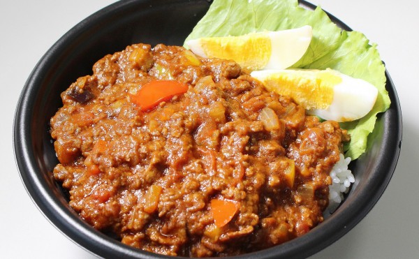 8月8日（土）のお弁当は「豊西牛キーマカレー」
