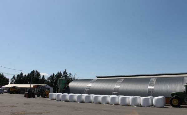 ラップサイレージの移動